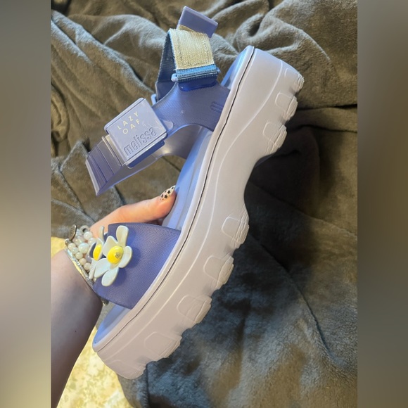 Melissa x Lazy Oaf platform sandals - Picture 2 of 3